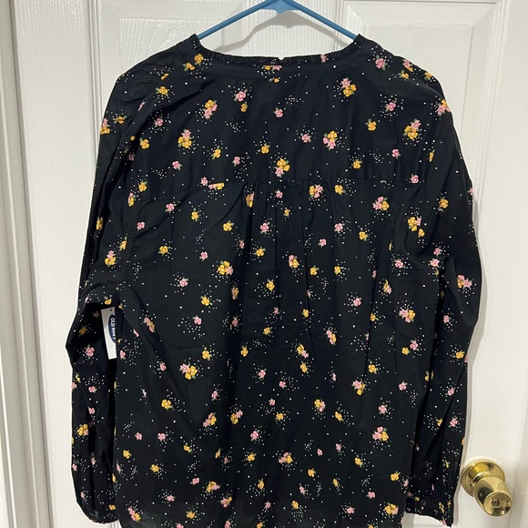 Old Navy Women’s XL Blouse Floral print - Picture 2 of 4